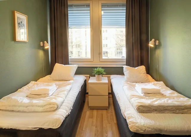 غرفة بسريرين منفصلين بحمام مشترك، Göteborgs Vandrarhem - Hostel 3/5