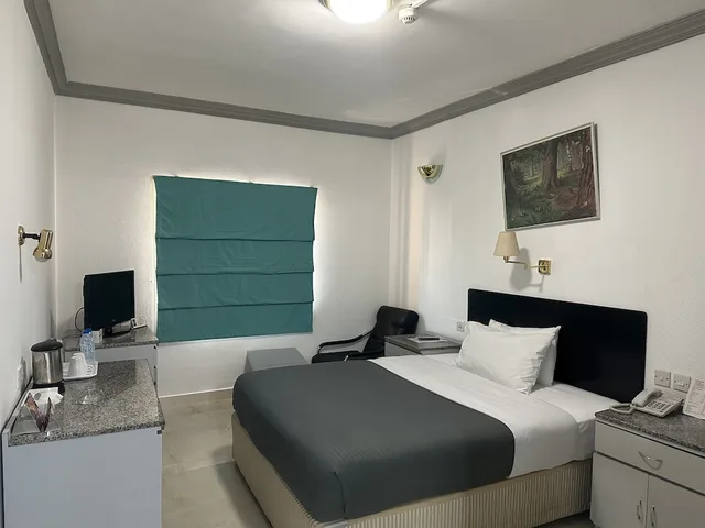 غرفة قياسية بسريرين منفصلين، Grand Astoria Hotel 4/10