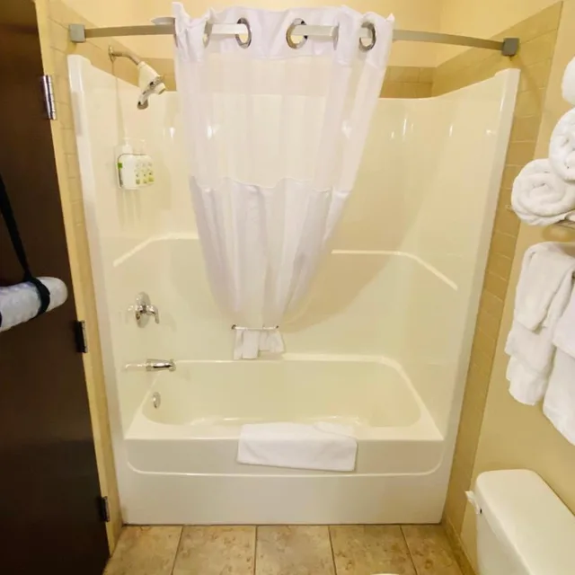غرفة ديلوكس بسريرين كوين، Ramada Westlock 7/8
