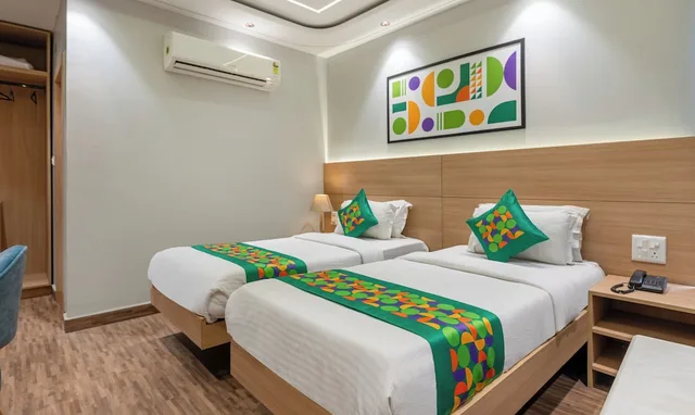 غرفة بريميوم بسرير مزدوج، Hotel Paras International 1/4