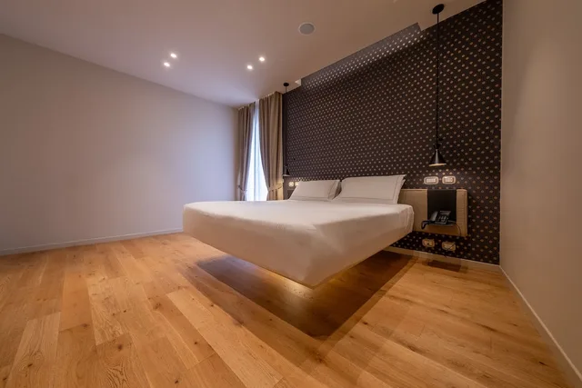 جناح سوبيريور بسرير كوين بغرفة نوم واحدة مع أريكة، Oriana Suites Verona 3/8