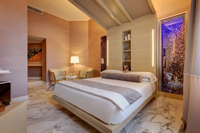 Junior Suite, Double Bed, Dharma Luxury Hotel & Spa 1/5