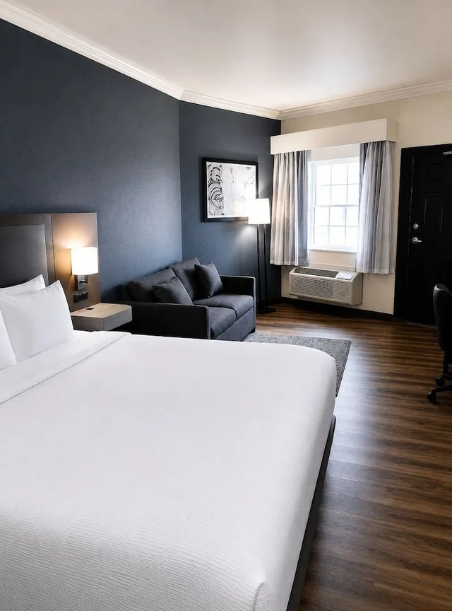 جناح بسرير كينج بإطلالة على البحر مع أريكة، Hyatt Select Galveston Beachfront 1/3
