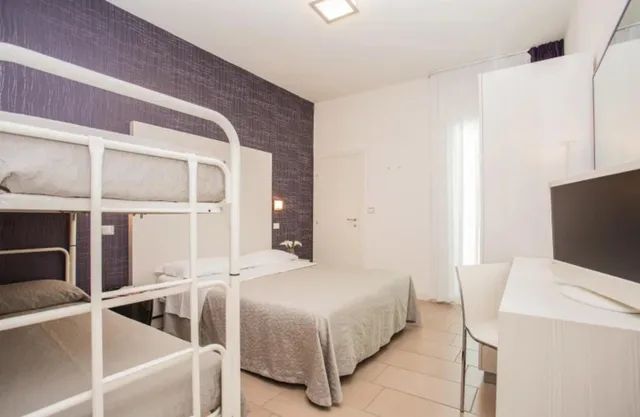 غرفة كلاسيكية رباعية بشرفة، Color Mokambo Shore Design Hotel 1/1