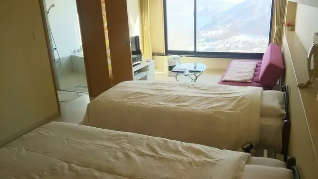 غرفة قياسية بسريرين منفصلين بإطلالة على البحيرة، Hotel Cocoa 4/10