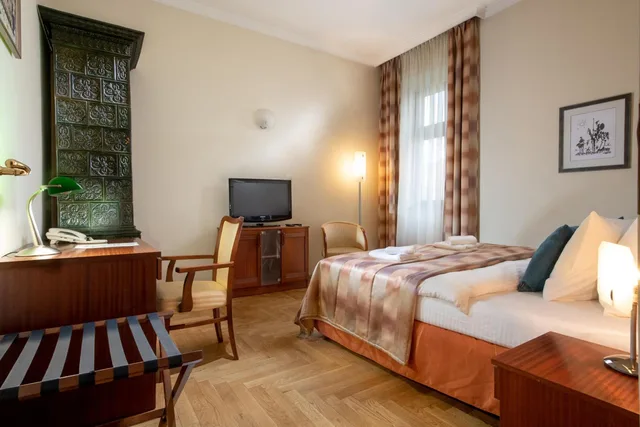 شقة بسرير مزدوج مع أريكة، Red Brick Apartments 1/3