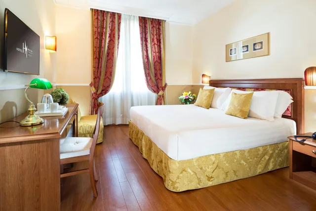 غرفة ثلاثية، Hotel Milton Roma 2/5