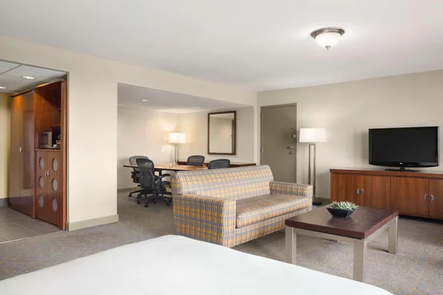 غرفة، DoubleTree by Hilton Hotel Dallas DFW Airport North 2/3