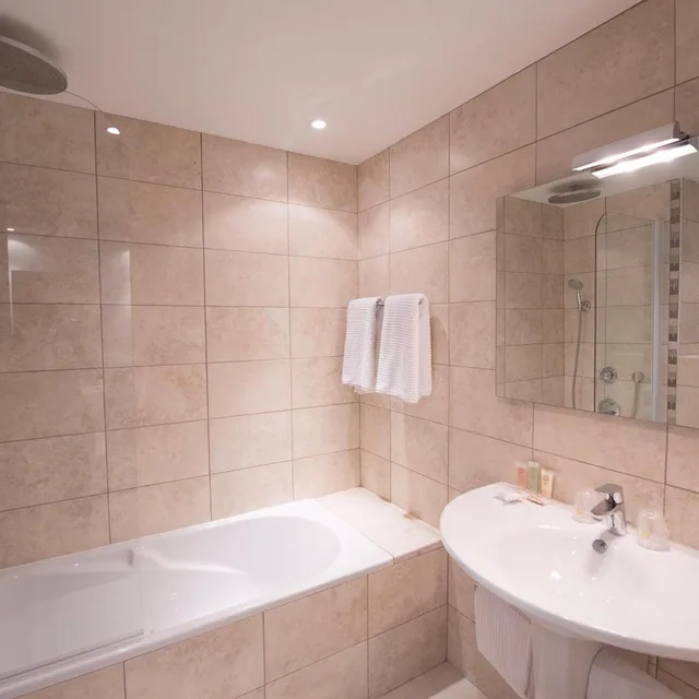 غرفة سوبيريور بسرير مزدوج بشرفة بإطلالة، Best Western Premier Patio Des Artistes 6/7