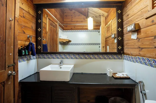 كوخ سوبيريور بسريرين منفصلين بإطلالة على الحديقة، Stonewater Eco Resort 2/2