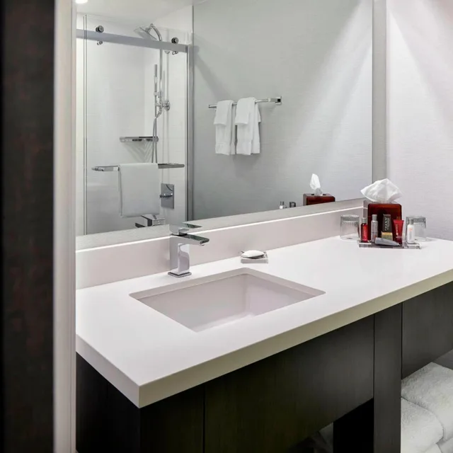 Room, 2 Double Beds, Concierge Level, Dfw Airport Marriott South 2/5