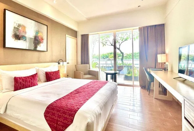 Executive, King Bed, Grand Zuri Bsd City 2/4