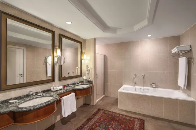 غرفة كلوب بسريرين منفصلين، Hyatt Regency Baku 9/9