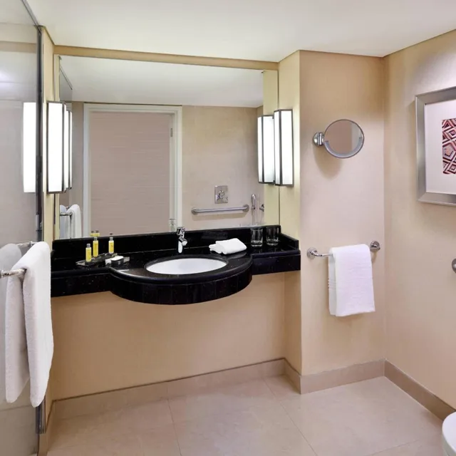 غرفة بسرير كوين، فندق الرياض ماريوت(Marriott Riyadh) 4/4