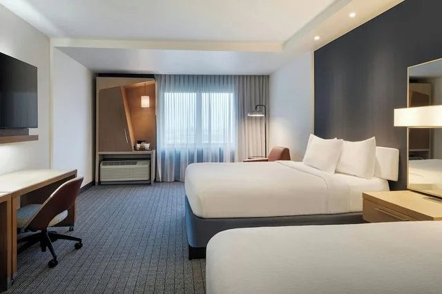 غرفة بسريرين كوين، Courtyard Redwood City 4/10