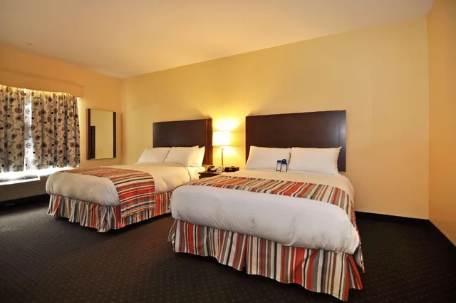 غرفة بسريرين كوين بمطبخ صغير، Best Western Plus Liverpool Hotel & Conference Centre 1/7