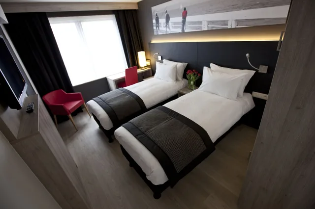 غرفة سوبيريور بسريرين منفصلين بإطلالة على المدينة، Hotel Mercure Oostende 2/10