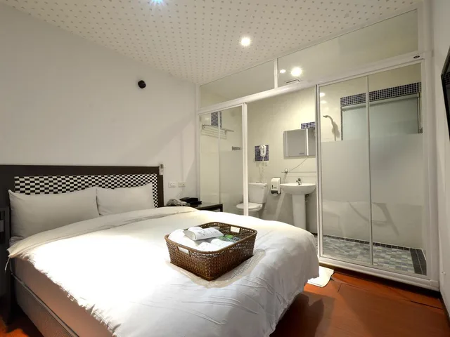 غرفة بسرير مزدوج، Happiness Inn 2/2
