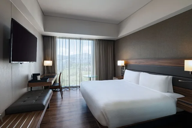 غرفة بسرير كينج، AC by Marriott Mexico Santa Fe 1/5