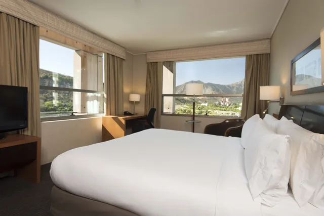 غرفة قياسية بسرير كينج، Holiday Inn Express Santiago Las Condes Former Holiday Inn Express Santiago el Golf 1/10
