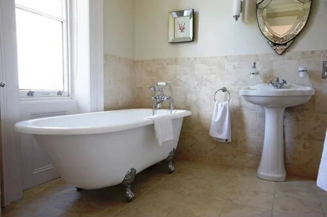 Four Poster, Double Bed، Shendish Manor Hotel & Golf Course 3/3