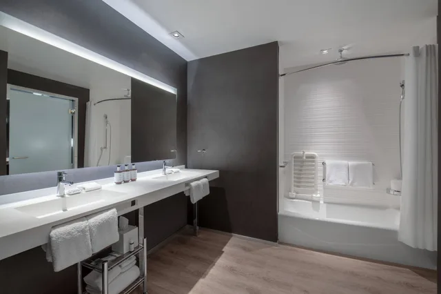 غرفة بسريرين كوين لذوي الإعاقة، AC Hotel by Marriott Atlanta Midtown 7/7