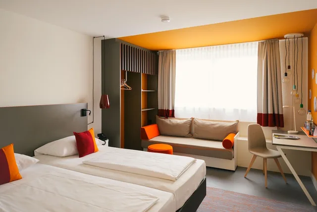 Lounge, Twin Beds، Vienna House Easy by Wyndham Amberg 2/5