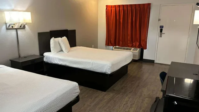 2 Queen Beds - Non-Smoking, Micfridge، Motel6 Macclenny, FL 3/8