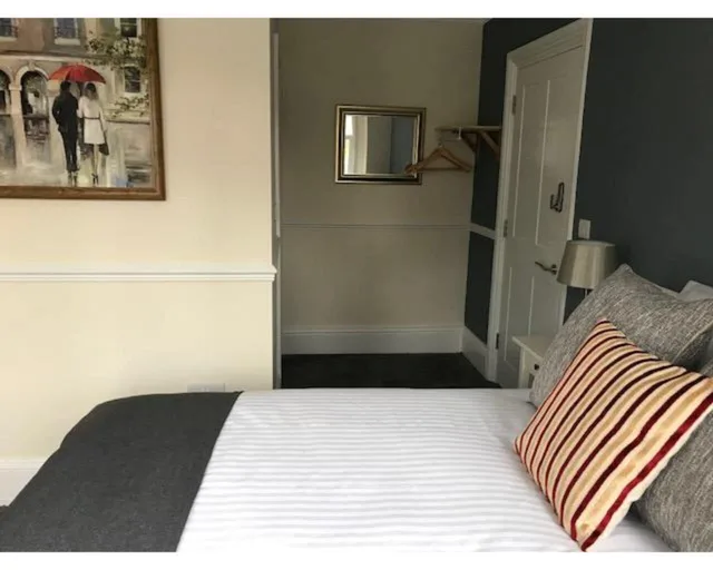 غرفة كلاسيكية بسرير كوين، Oyo Iffley Town House (Ex. Iffley Town House) 1/3