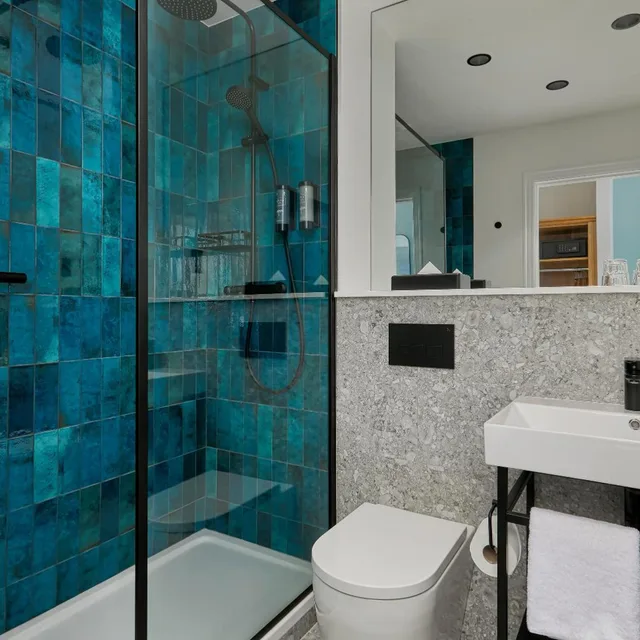 غرفة ثلاثية، Waterford Marina Hotel 4/5