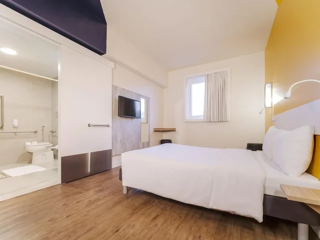 شقة بسرير مزدوج لذوي الإعاقة، ibis Budget Farroupilha 2/7