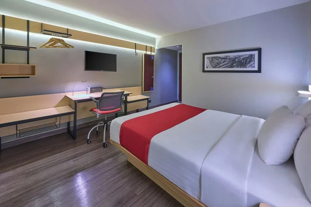 Room, Queen Bed, City Express by Marriott San Luis Potosi Zona Universitaria 3/10