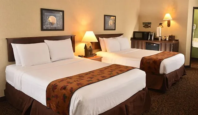 غرفة بسريرين مزدوجين، Boarders Inn & Suites by Cobblestone Hotels - Waukon 1/4