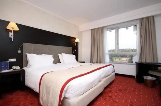 غرفة قياسية بسرير مزدوج، Golden Tulip el Mechtel 1/2