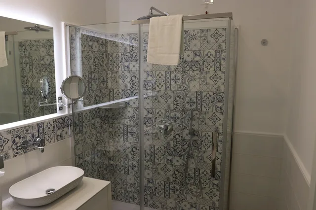 جناح جونيور بإطلالة على المسبح، Capri Bougainville 1/5
