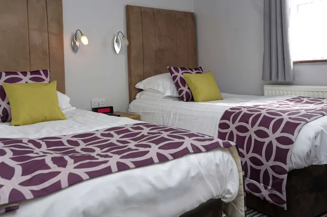 غرفة قياسية بسريرين منفصلين، Lancaster Morecambe Bay Hotel by Belvilla 1/3