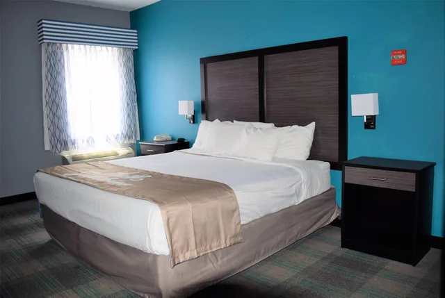 غرفة بسرير كينج للمدخنين لذوي الإعاقة، Days Inn by Wyndham Montgomery 1/3