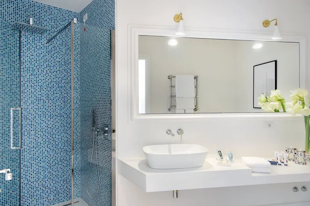 جناح تنفيذي بسرير كينج مع أريكة، Miramalfi Hotel 3/3