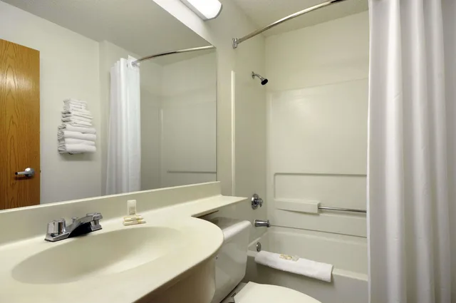 غرفة بسريرين كوين، Travelodge by Wyndham Arlington/Dallas Area 7/7