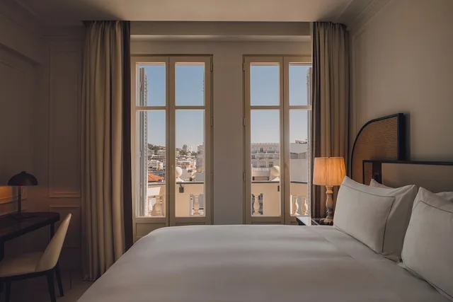 Classic, Carlton Cannes, a Regent Hotel 1/5
