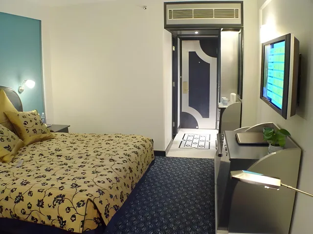غرفة ديلوكس مفردة، The Suryaa New Delhi 2/2