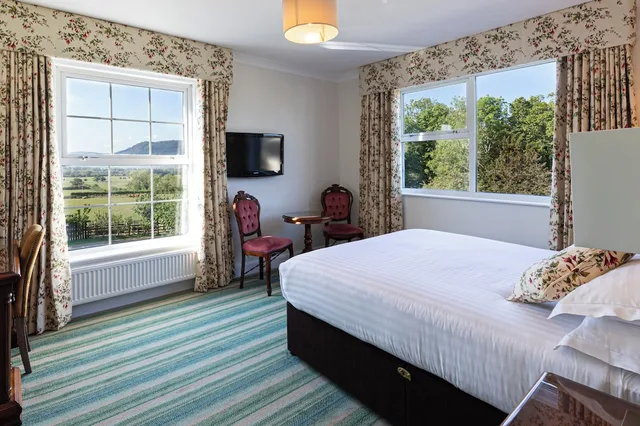 غرفة سوبيريور بسرير كينج، Lake District Castle Inn 4/10