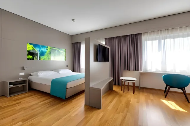 جناح جونيور مفرد، Aquatis Hotel 2/2