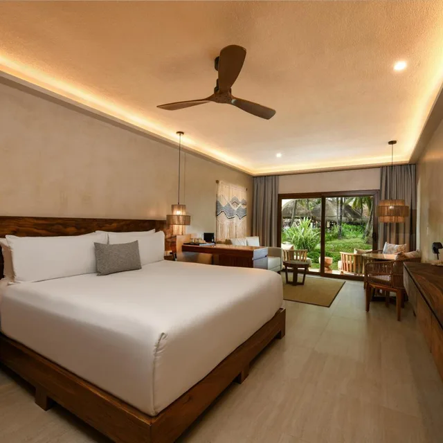 غرفة بسرير مزدوج بإطلالة على الحديقة، El Dorado Royale A Spa Resort All Inclusive 1/3