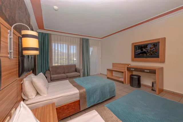 غرفة قياسية ثلاثية، Armas Kaplan Paradise Hotel 2/10