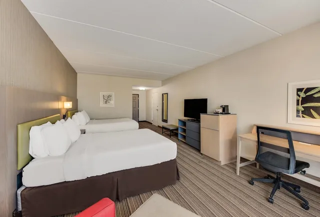 غرفة بسريرين كوين، Country Inn & Suites by Radisson, Findlay, OH 4/9