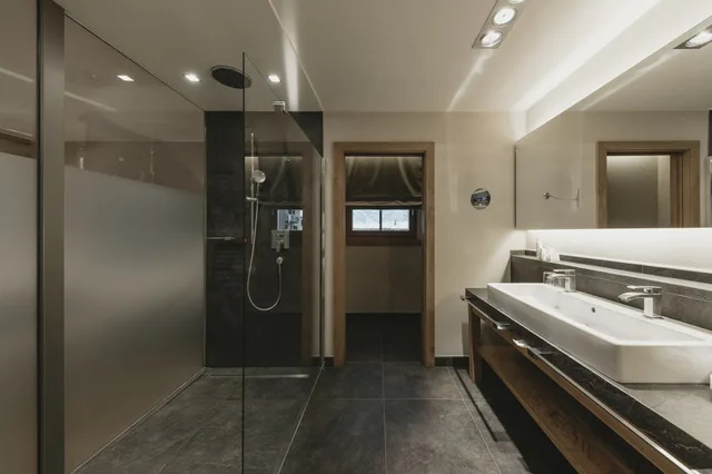 جناح بسرير مزدوج مع أريكة، Hotel Sonne 1/3