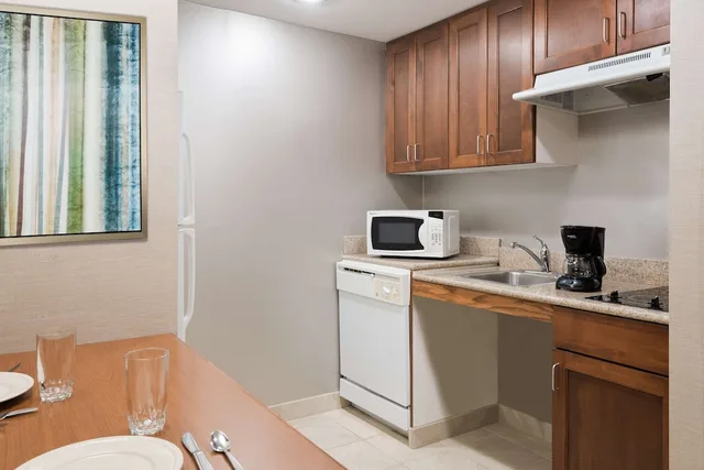 جناح بسرير كينج وسريرين كوين بغرفتي نوم لذوي الإعاقة، Homewood Suites by Hilton Holyoke-Springfield/North, MA 7/9