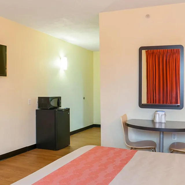 غرفة بسرير كينج، Motel6 New Orleans, LA - Near Downtown 10/10