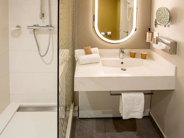 غرفة سوبيريور بسرير مزدوج، MERCURE HONFLEUR 10/10